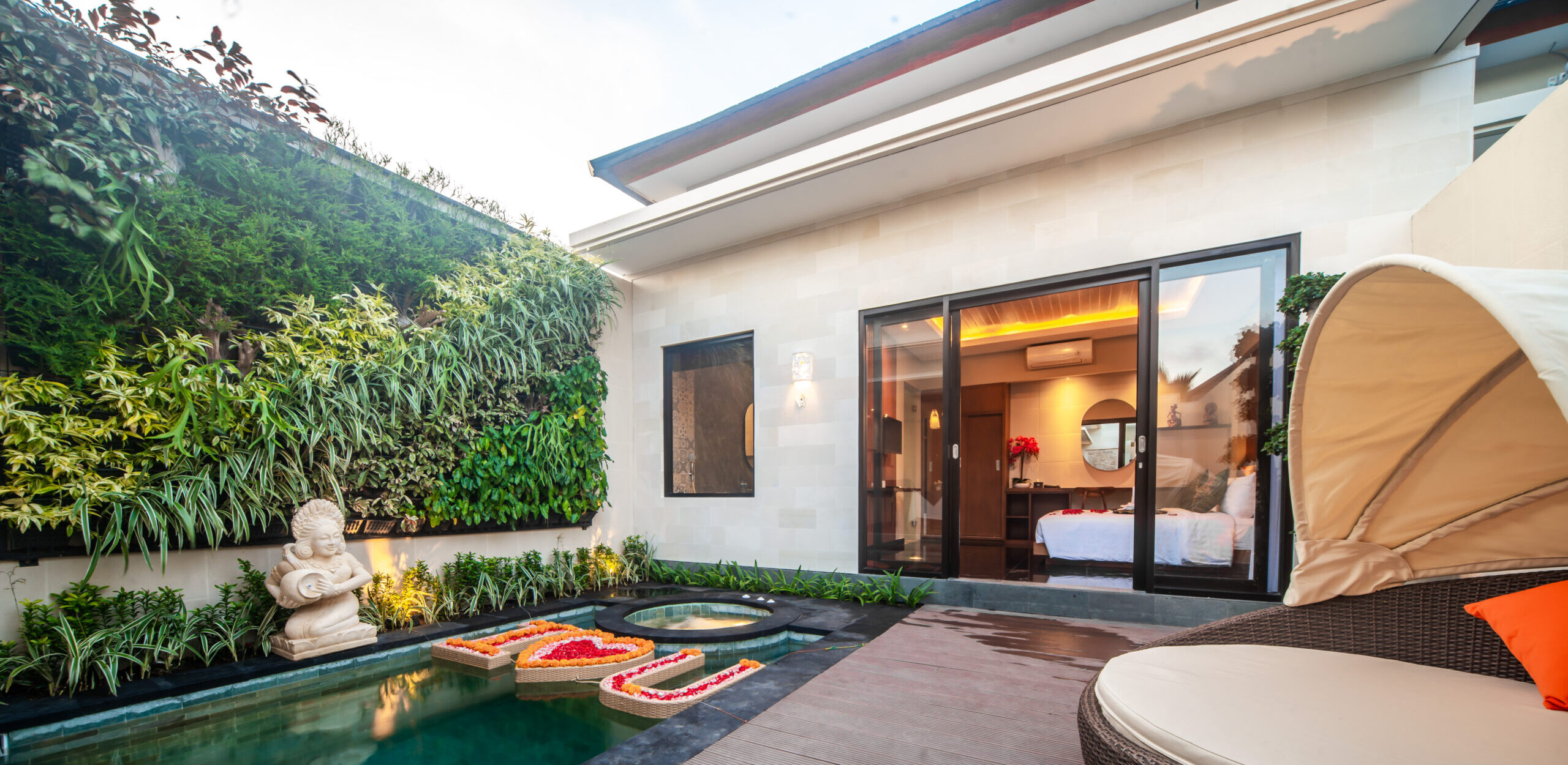 One Bedroom Private with Jacuzzi