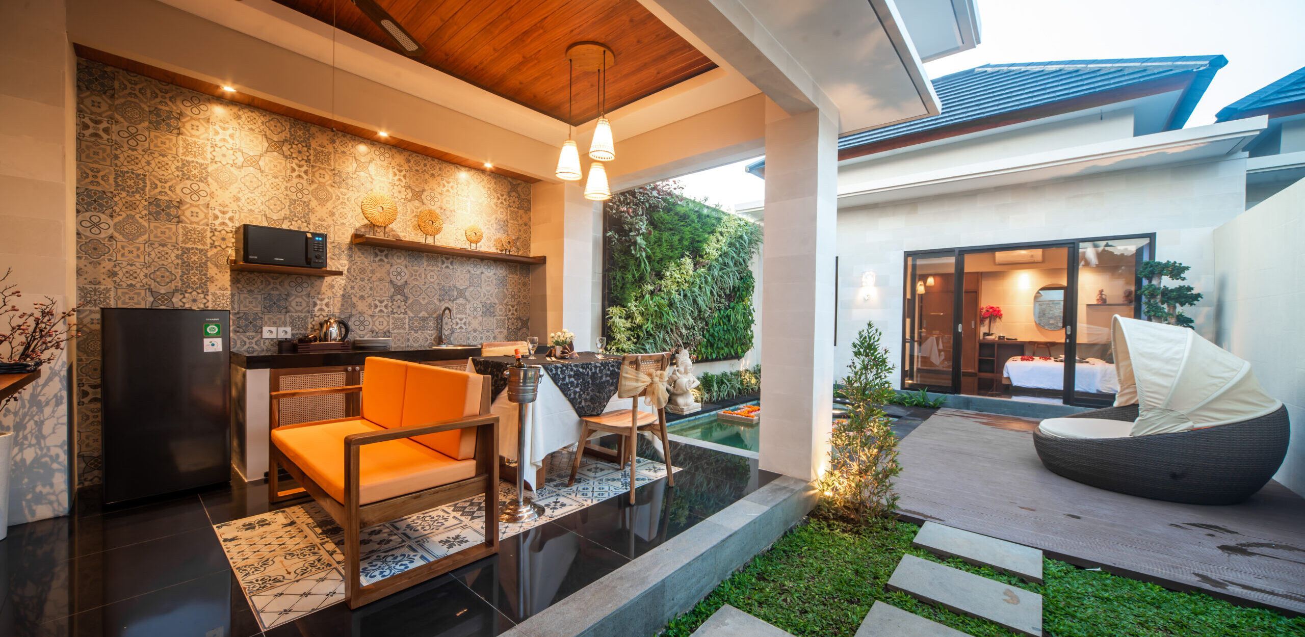 One Bedroom Private with Jacuzzi